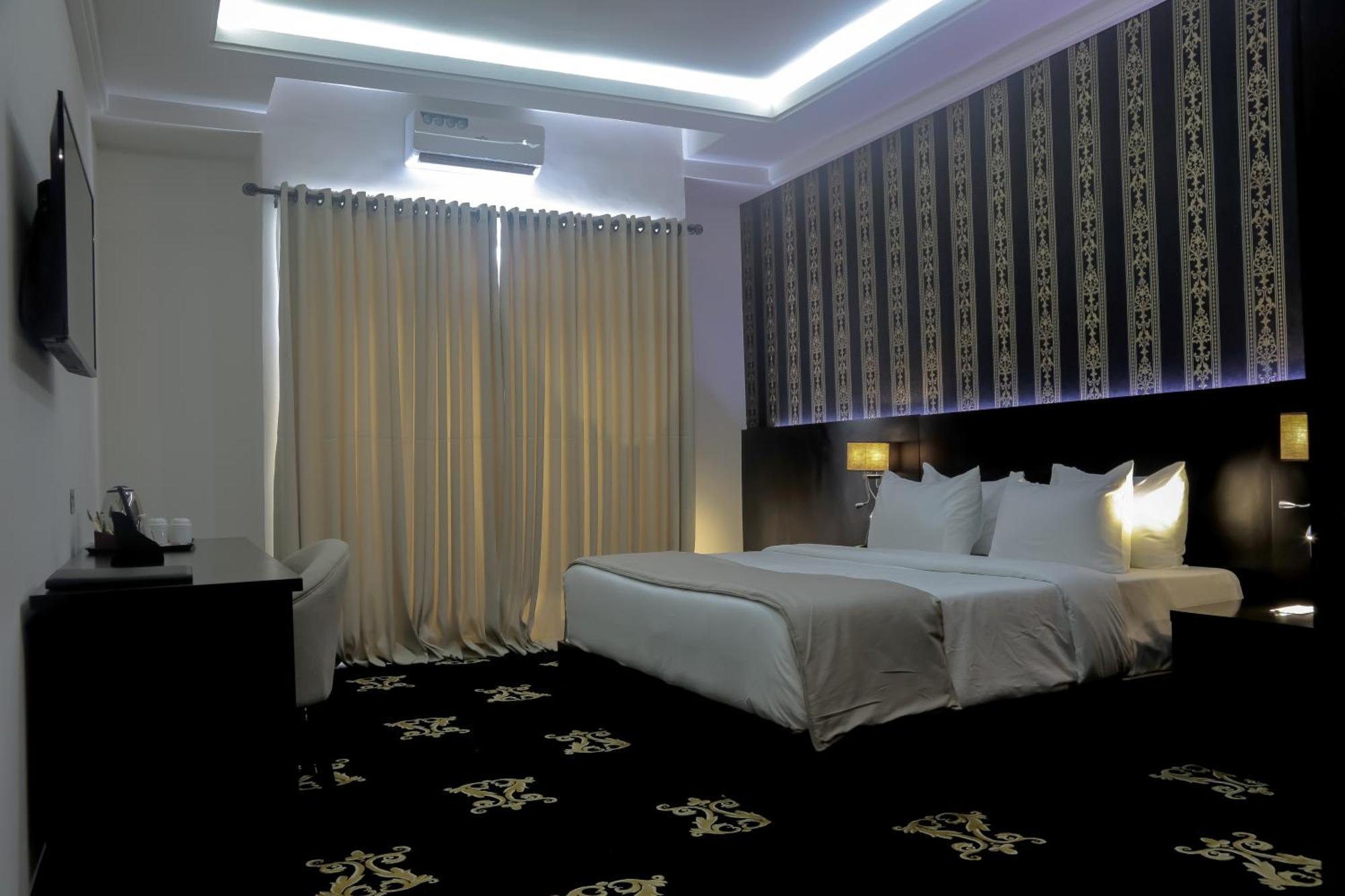 Bon Hotel Ikeja Residence Экстерьер фото